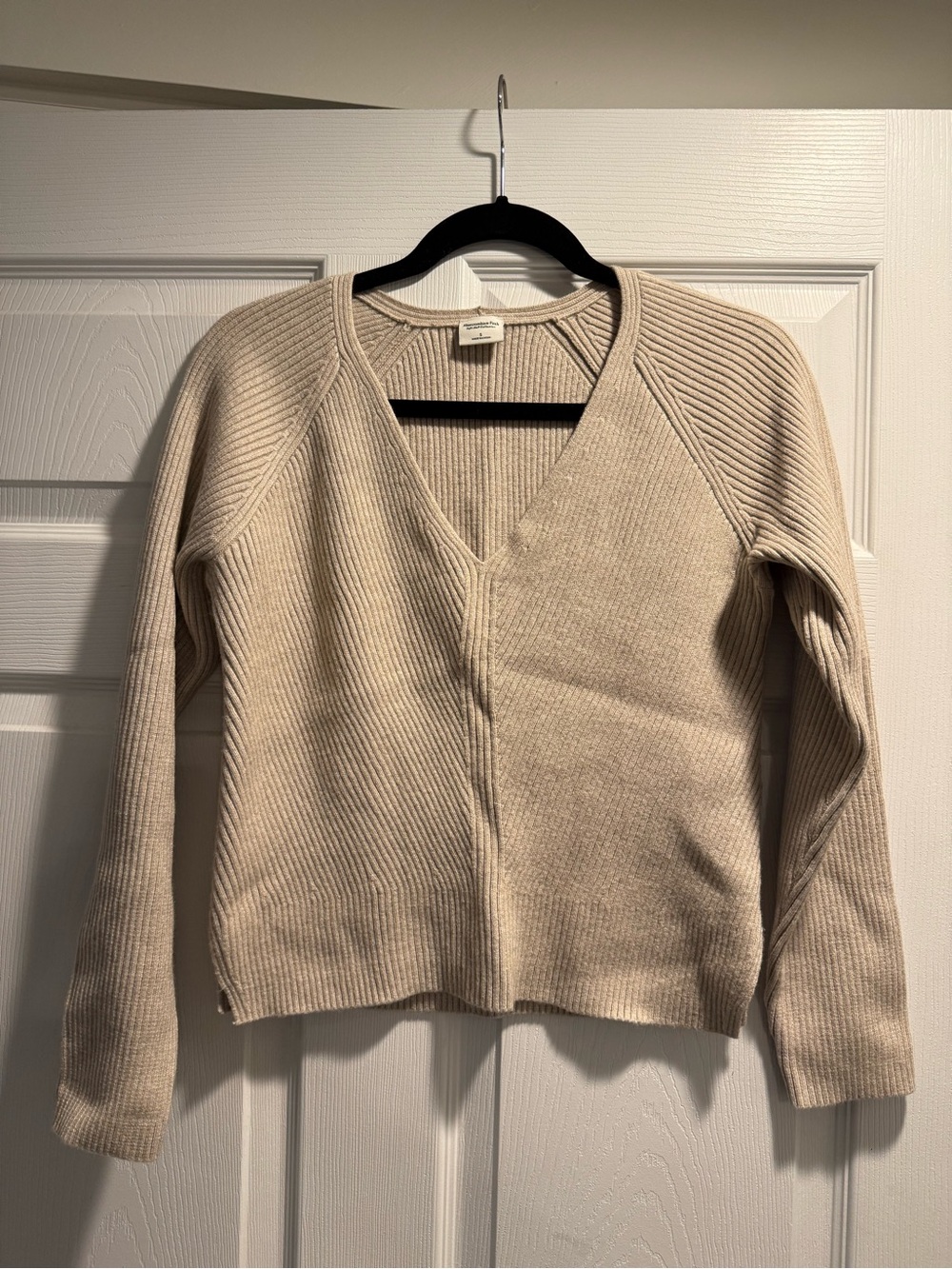 Abercrombie & Fitch Beige Ribbed V-Neck Sweater